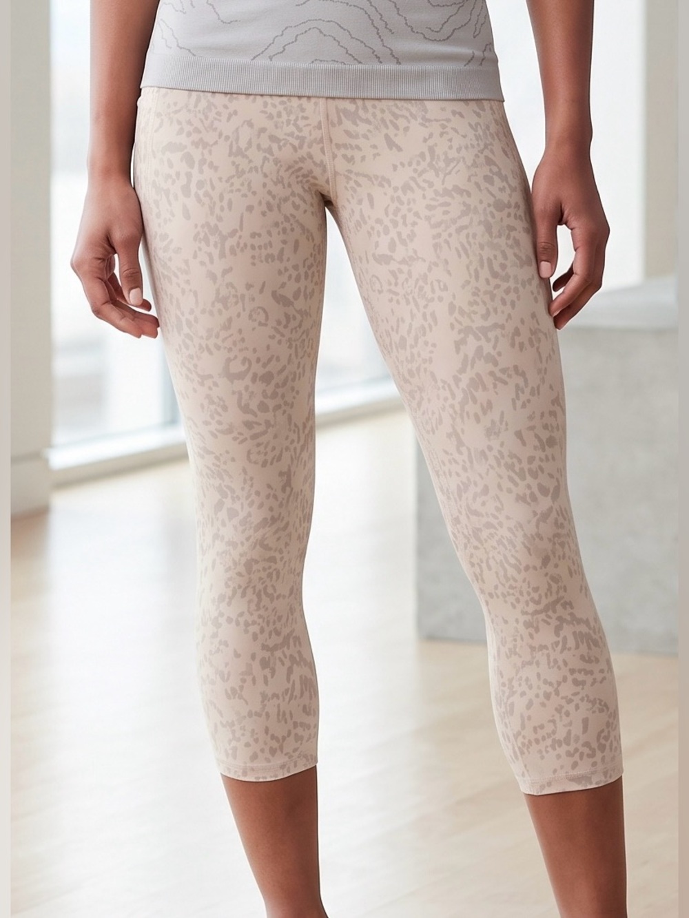 Athleta Salutation Capri Leggings — Like New!